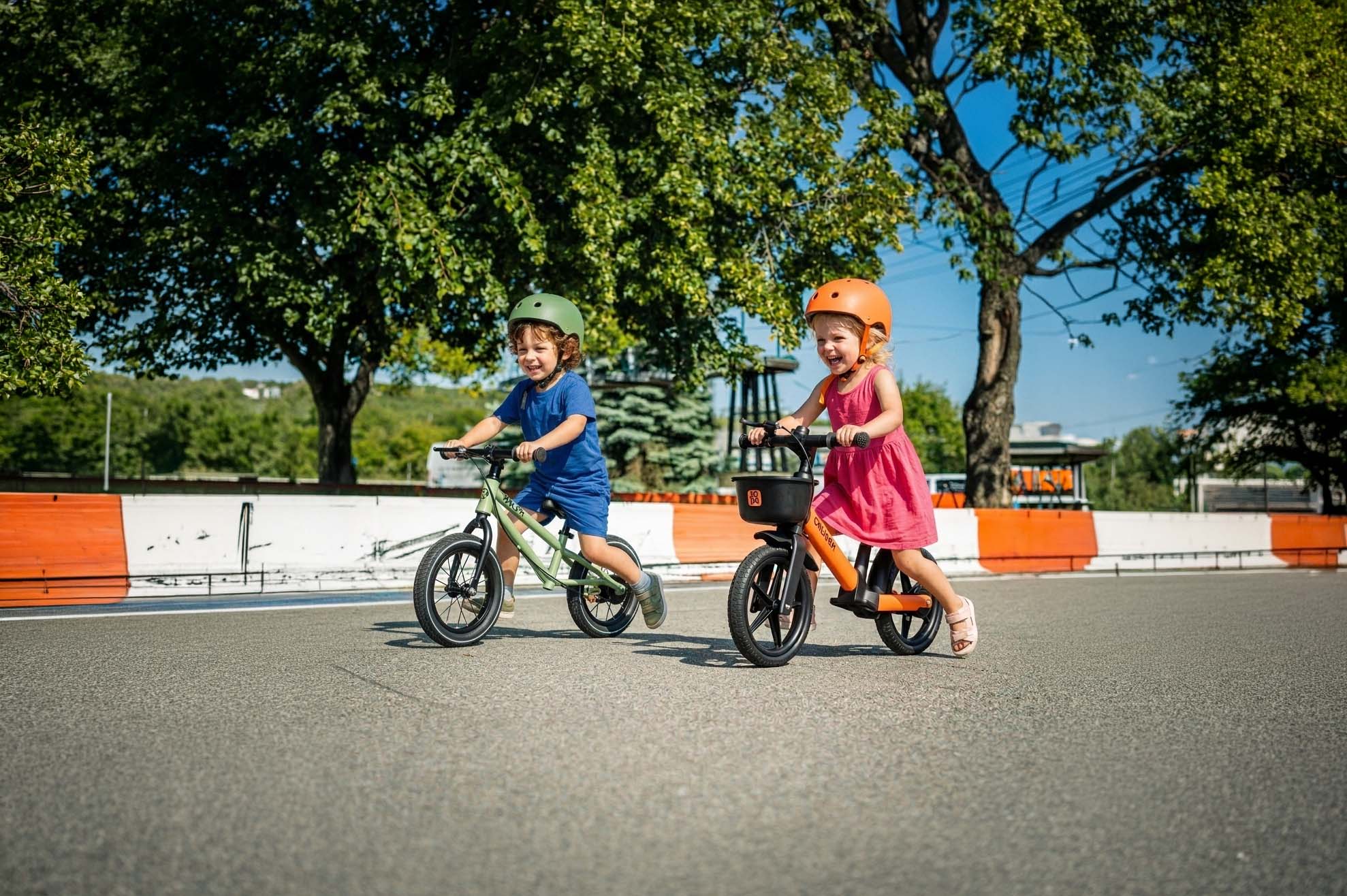 Odrážedlo Racer s brzdou, Charcoal Black