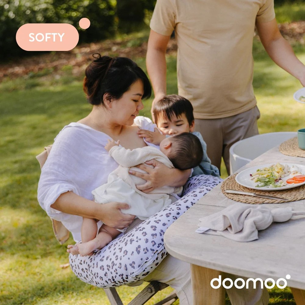 DOOMOO Doomoo Softy multifunkční polštář, LEOPARD CREAM