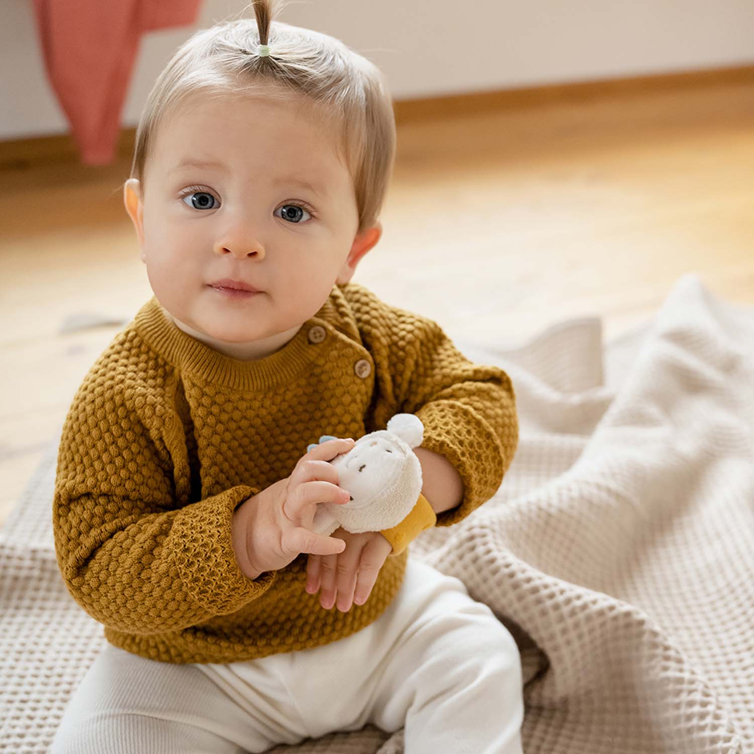 BABY FEHN Chrastící náramek ovečka, FehnNatur 3.0