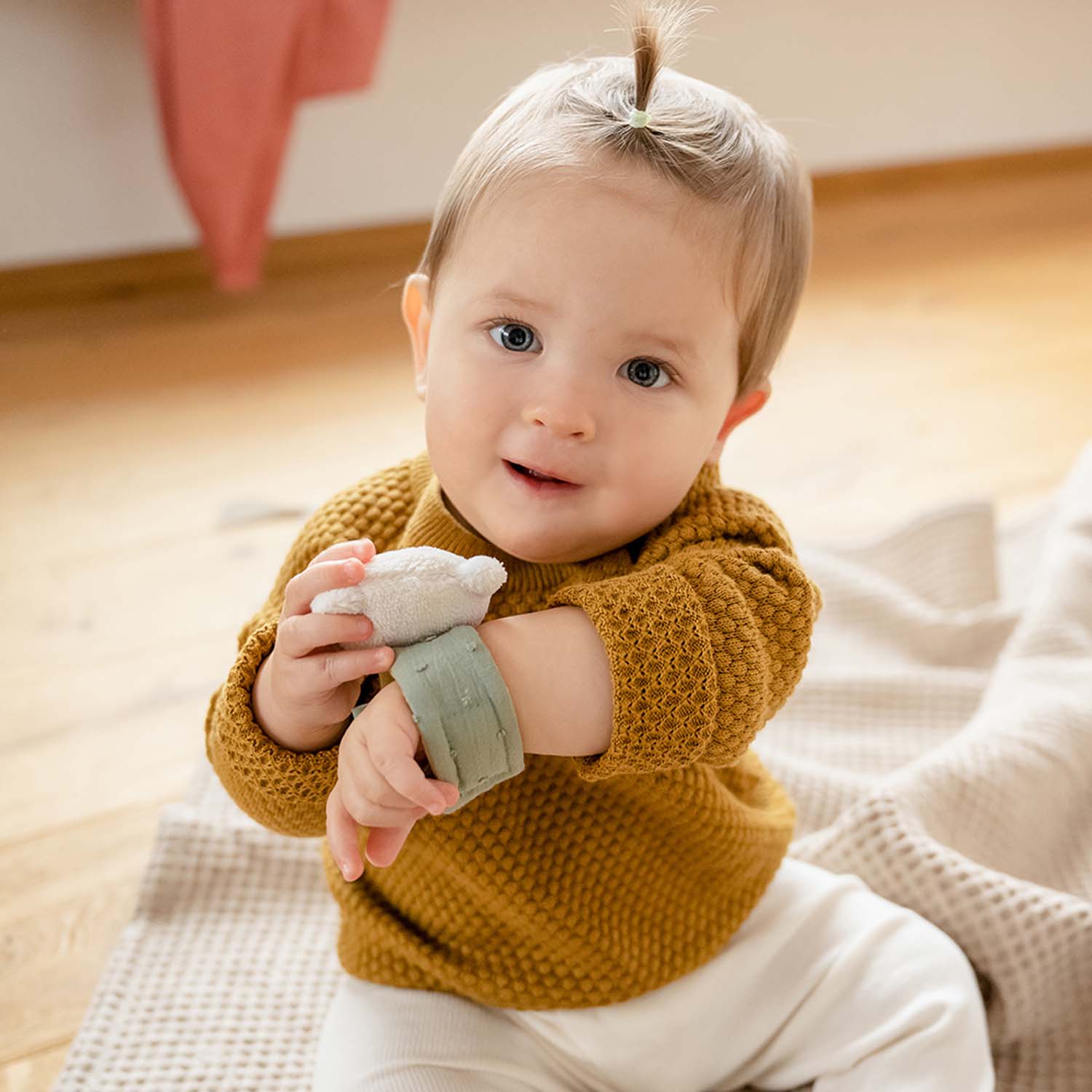 BABY FEHN Chrastící náramek medvěd, FehnNatur 3.0