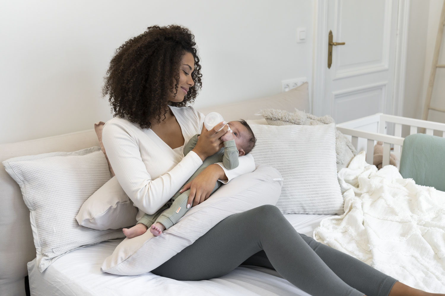 DOOMOO Comfybig multifunkční kojící polštář, Tetra Almond