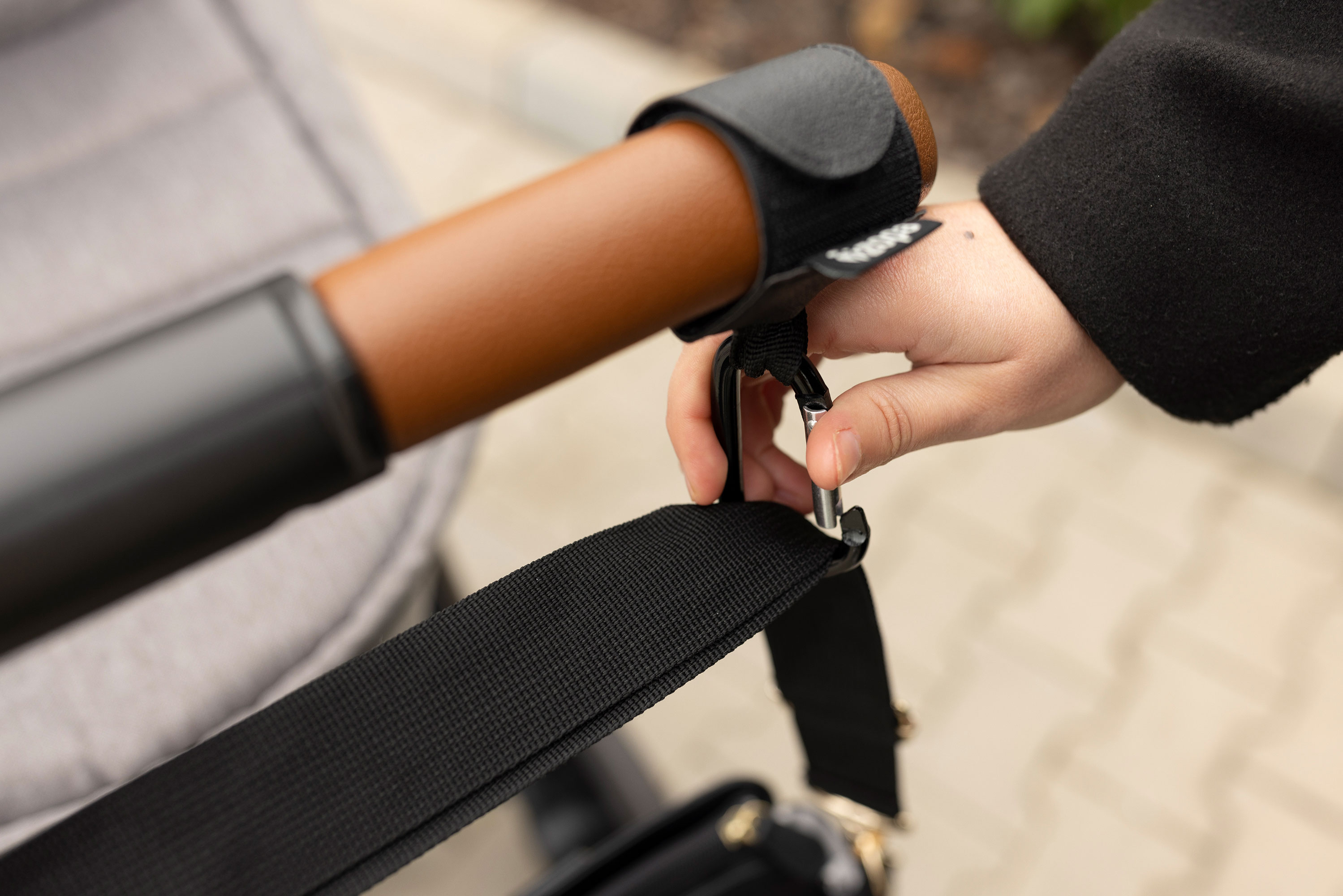 ZOPA Multifunkční popruh se skobou 2 ks, Black